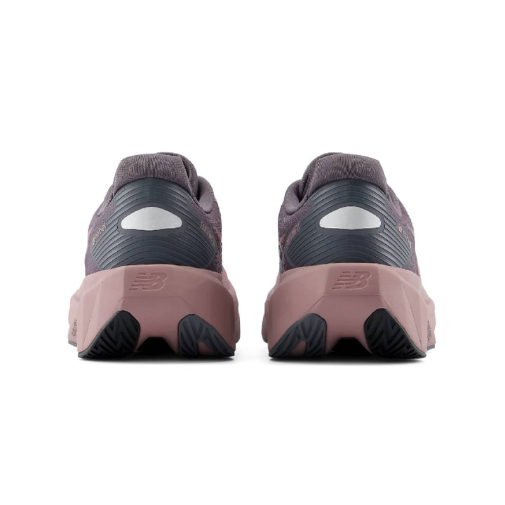 NEW BALANCE FuelCell Rebel v5 Womens (B) MAGNET with PEBBLE